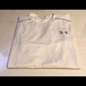 Under Armour Shirt Size Medium